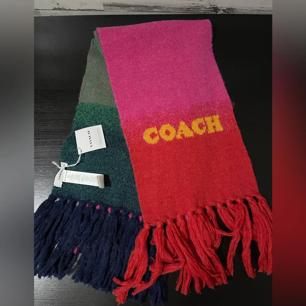 COACH Women's Colorblocked Ombré Knit Scarf- Size:O/S - Picture 2 of 8